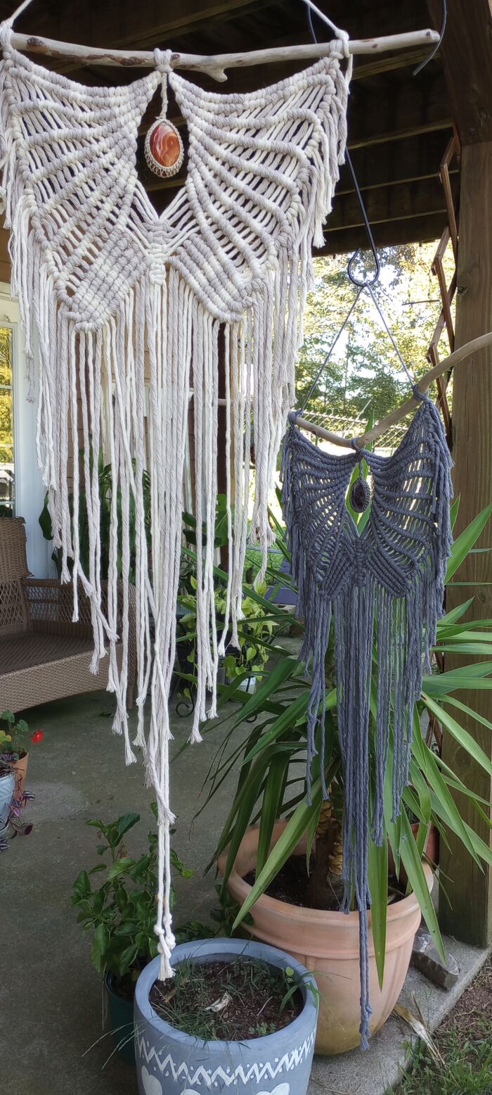 Macramé Witch Wings White Banded Agate